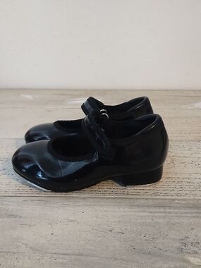 Linodes Patent Easy Strap Tap Shoes Dance shoes Girls Black 11.5 Little Kid Size
